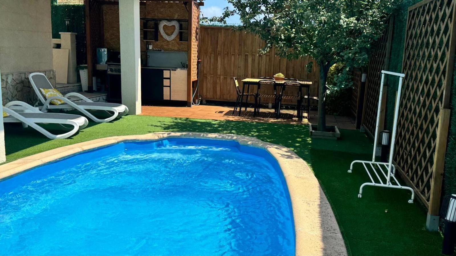 Casa De Verano Пінеза-да-Мар Екстер'єр фото